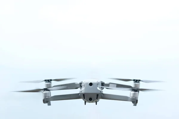 Apparecchiature Aeree Drone Con Fotocamera Digitale Sfondo Bianco Blu Concetto — Foto Stock
