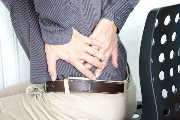 Mano Del Hombre Que Está Atrapado Cintura Espalda Dolorosa Parte —  Fotos de Stock
