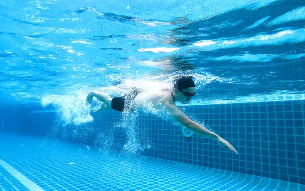 Podvodní Úhel Obrázek Muži Cvičení Freestyle Plavání — Stock fotografie