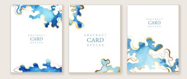 Mavi dalgalı suluboya arka plan, altın çizgiler. Gökyüzü, bulutlar, su, soyut deniz.