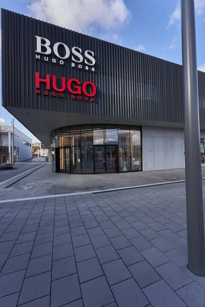 Metzingen Alemania Marzo 2021 Hugo Boss Outlet Store Fachada Exterior — Foto de Stock