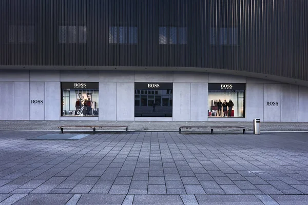 Metzingen März 2021 Hugo Boss Outlet Store Schwarze Außenfassade Und — Stockfoto