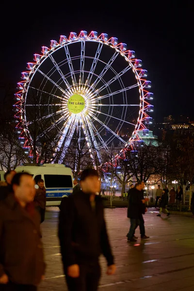 Stuttgart Germany December 2021 Ferris Wheel Night Illuminated Gondolas Attraction — Stok fotoğraf