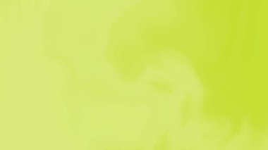 Süt dokusuyla karıştırılmış yeşil çay eşleşmesi. Yiyecek ve içecek yakın mesafede..