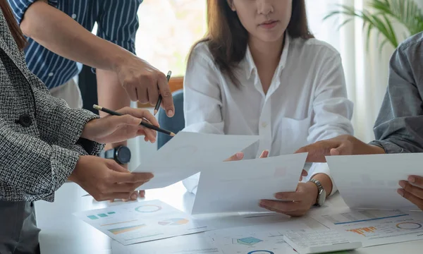 Marketing Financieel Boekhouding Planning Team Van Het Zakelijke Gebruik Rekenmachines — Stockfoto