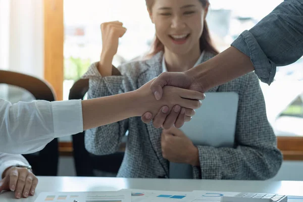 Marketing Financieel Boekhouding Planning Bedrijfsvertegenwoordigers Slaan Handen Ineen Samen Werken — Stockfoto