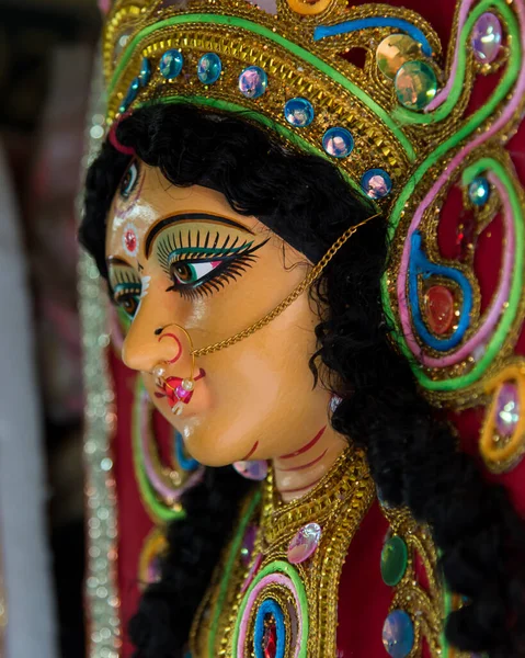 選択的フォーカスを使用してヒンズー教の女神ドゥルガの顔のクローズアップ — ストック写真