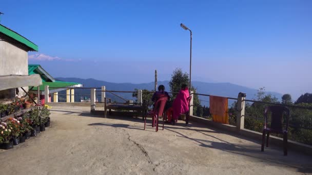 Turista Disfrutando Vista Del Monte Kanchenjunga Desde Alto Chatakpur Darjeeling — Vídeos de Stock