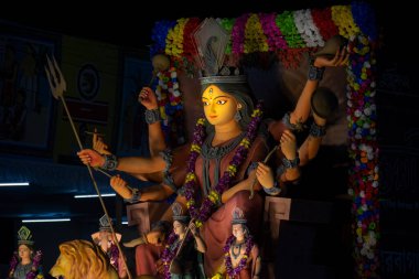 Kolkata puja karnavalı 2022 Batı Bengal hükümeti tarafından 8 Ekim 2022 'de Kolkata Stand Road' da düzenlendi.