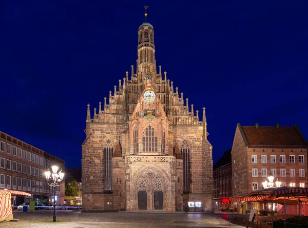 Günbatımında Şehrin Tarihi Kısmında Eski Ortaçağ Binaları Nuremberg Bavyera Almanya — Stok fotoğraf