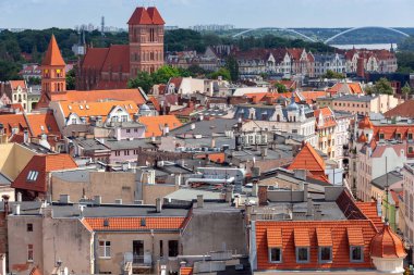 Torun. Güneşli bir günde eski şehrin havadan görünüşü.