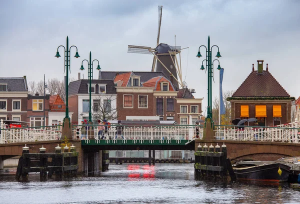 Alte Traditionelle Holländische Windmühle Historischen Teil Von Leiden Niederlande — Stockfoto