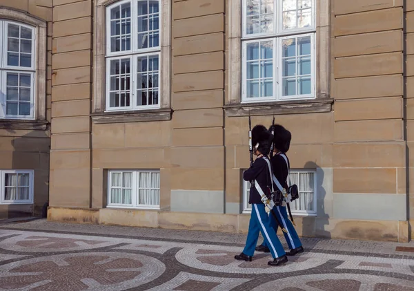 Copenhagen Denmark August 2018 Royal Guards Duty Front Government Residence — Stock Photo, Image