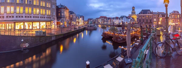 Şehrin Setin Panoramik Manzarası Gün Doğumunda Evlerin Cepheleri Leiden Hollanda — Stok fotoğraf