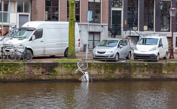 Den Pittoreska Utsikten Över Stadsvallen Och Fasaderna Medeltida Sagohus Amsterdam — Stockfoto