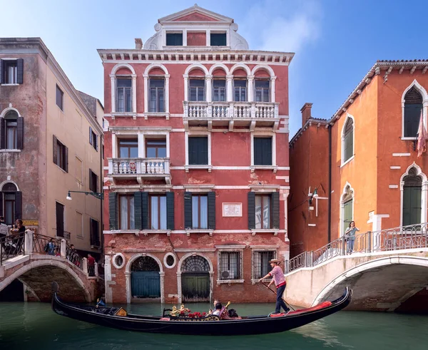 Italien Venedig September 2019 Touristenausflug Entlang Der Kanäle Von Venedig — Stockfoto