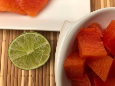 Tuzlu ve limonlu güzel pati kokteyli.