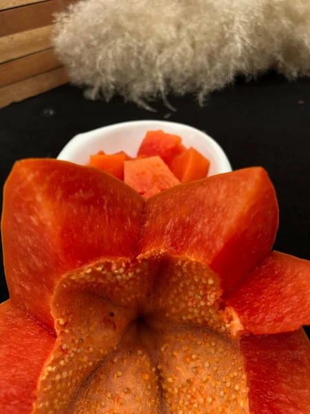 Tuzlu ve limonlu güzel pati kokteyli.