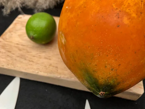 Trevlig Pawpaw Cocktail Med Salt Och Citron — Stockfoto