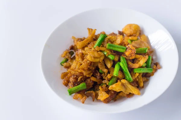 Rör Stekt Krispigt Fläsk Och Långböna Med Thailändsk Kryddig Currypasta — Stockfoto