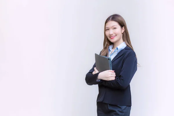 Asiatique Femme Affaires Costume Noir Sourit Heureux Alors Elle Travaille — Photo