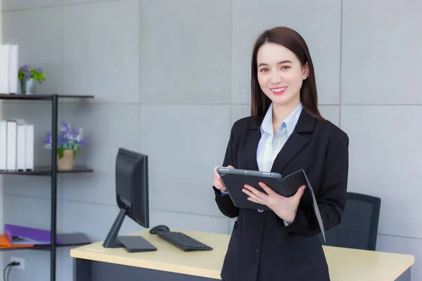 Asian Professional Business Young Woman Black Suit Smiles Happily Stand — Stock Photo, Image
