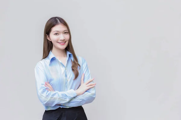 Mujer Trabajadora Asiática Que Tiene Pelo Largo Lleva Camisa Azul —  Fotos de Stock