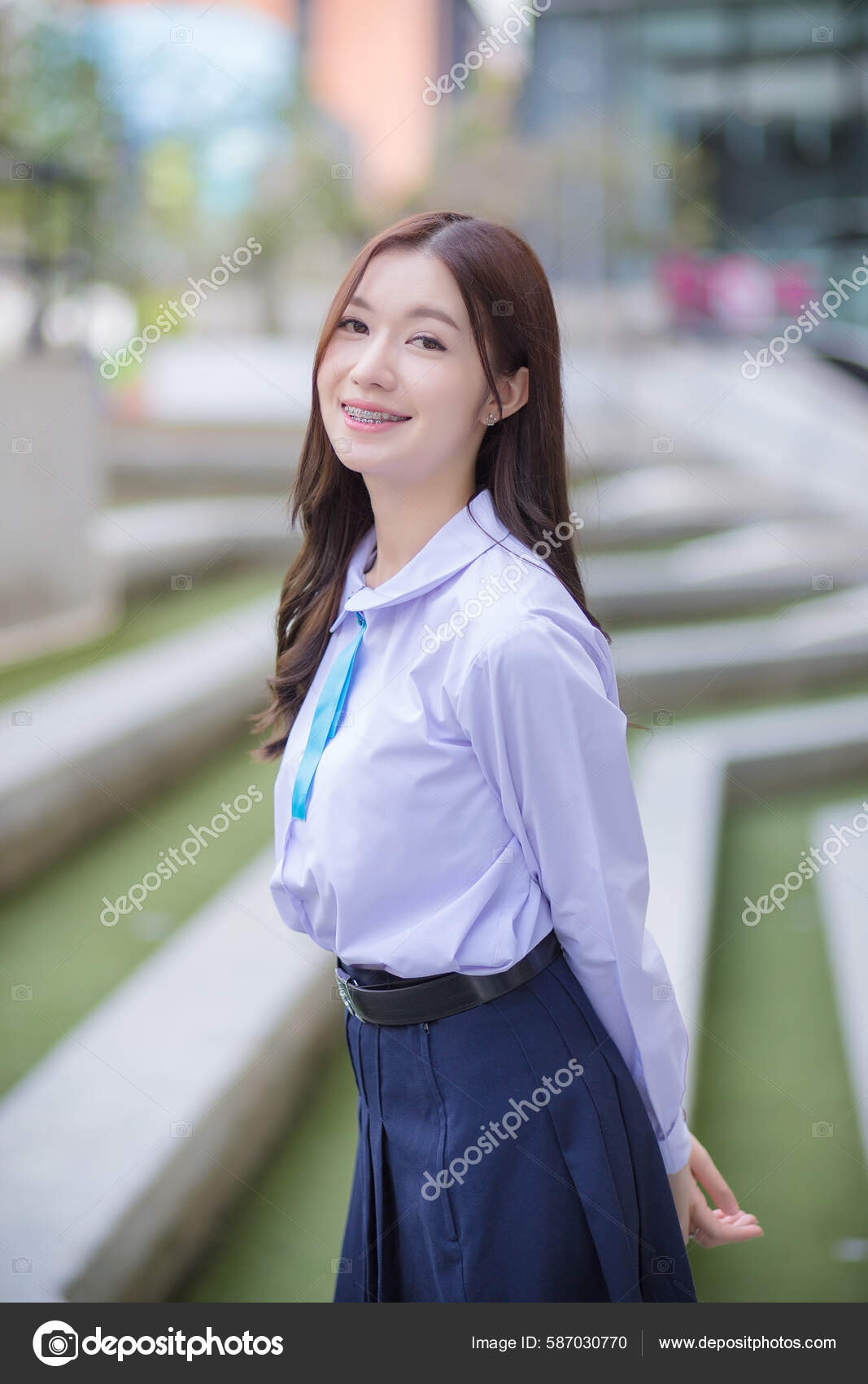 pretty school girls 