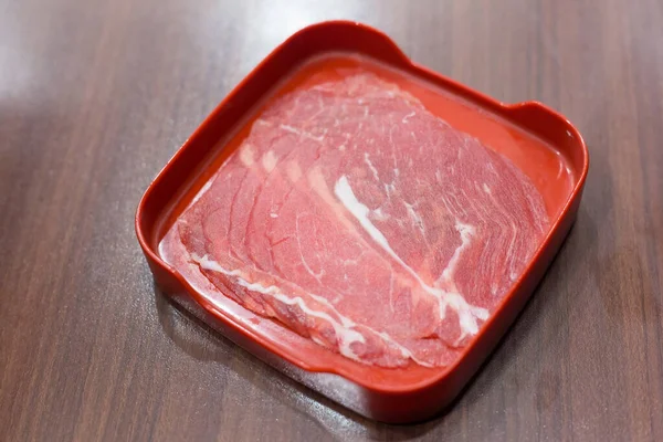 Szeletelt Sertéshúst Szolgáltak Fel Shabu Sukiyaki Vagy Grill Étterem Mártással — Stock Fotó