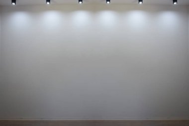 Resim görselleştirmeniz için fotokopi alanı olan boş duvarın tam çerçeve resmi.