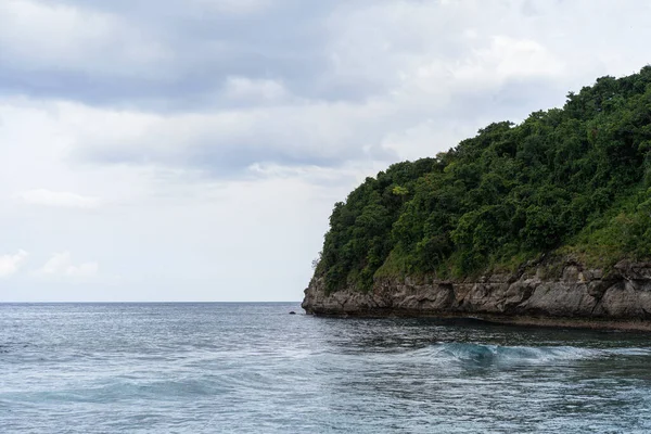 海と岩熱帯の風景 — ストック写真