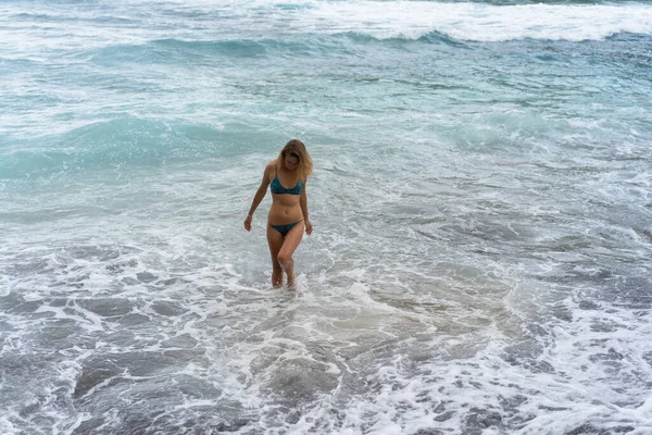 Beautiful Young Slender Woman Long Blond Hair Swimsuit Beach Ocean — Stock Photo, Image