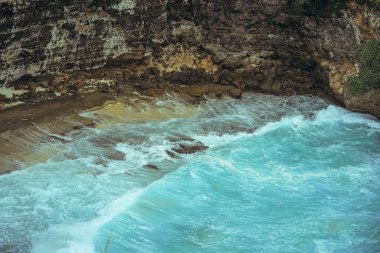 Benzersiz doğal kayaların ve kayalıkların muhteşem görüntüsü