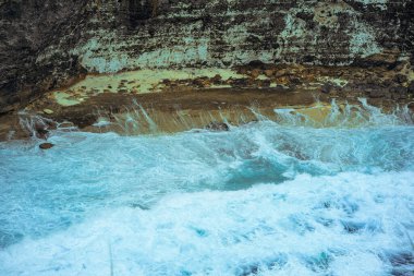 Benzersiz doğal kayaların ve kayalıkların muhteşem görüntüsü