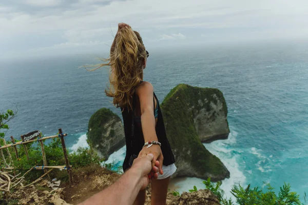 Mooie Jonge Vrouw Met Lang Haar Manta Bay Luchtfoto — Stockfoto