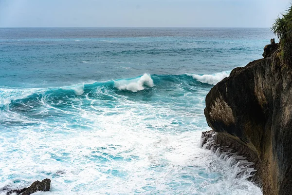 Doğal arka plan, okyanustaki dalgalar.