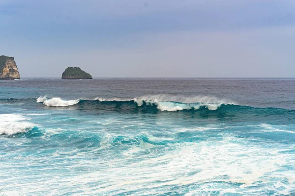 Doğal arka plan, okyanustaki dalgalar.