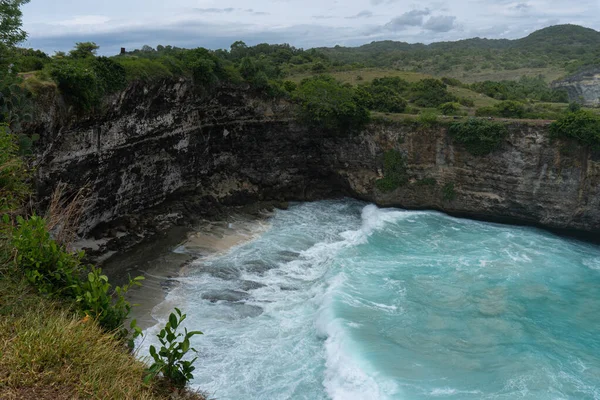 Benzersiz doğal kayaların ve kayalıkların muhteşem görüntüsü
