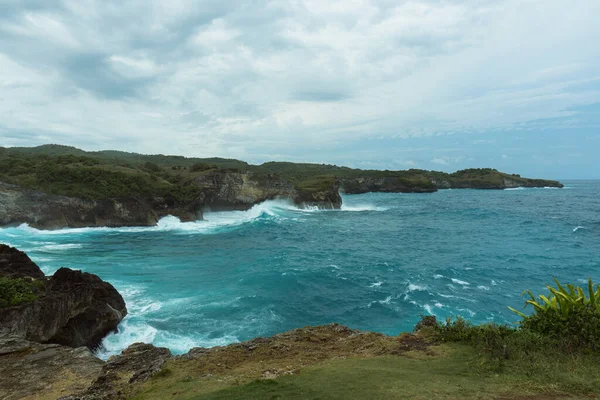 Benzersiz doğal kayaların ve kayalıkların muhteşem görüntüsü