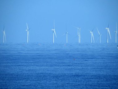 Denizdeki büyük yel değirmenleri