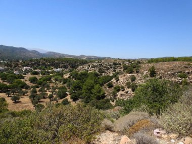 Kuru iklimde geniş bir alan manzarası