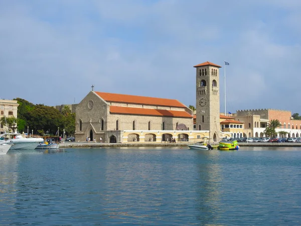 Utsikt Från Havet Till Landet Med Kyrkan — Stockfoto