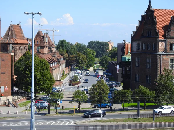 Eski Gdansk Kasabasının Binaları Caddeleri Görünüyor — Stok fotoğraf