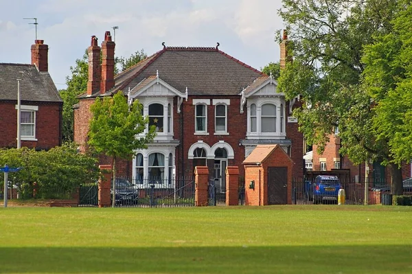 Doppelhaushälfte Viktorianischen Stil Rande Eines Parks Großbritannien — Stockfoto
