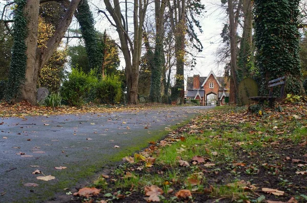 Road Old Victorian Cemetery Gatehouse Entrance Distance Boston Lincs — Foto Stock