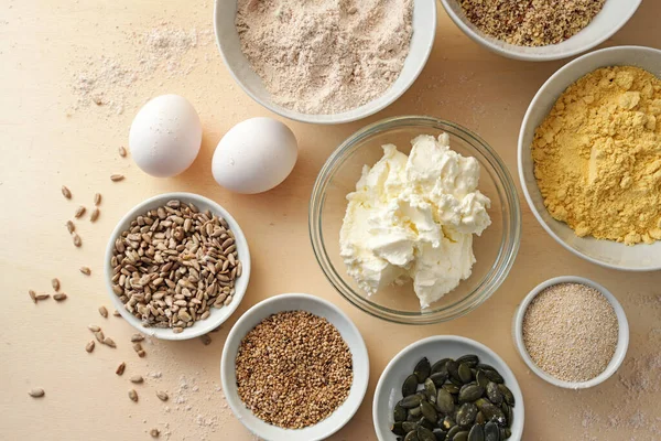 Cozinhar Ingredientes Para Pão Saudável Com Farinha Grãos Integrais Sementes — Fotografia de Stock