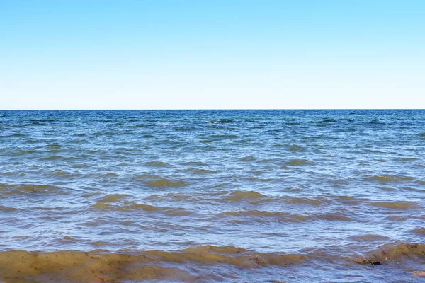 Small Ocean Waves Sea Horizon Blue Sky Nature Environment Background — Fotografia de Stock