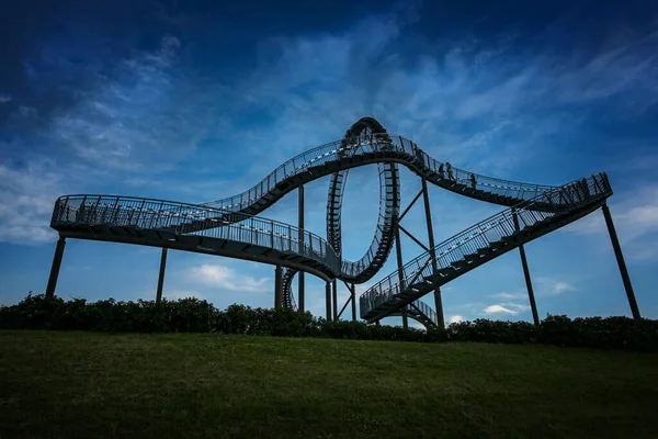 Tiger Turtle Walkable Roller Coaster Sculpture Magic Mountain Dark Cloudy — Stock Photo, Image