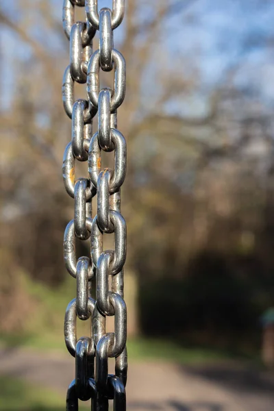 Black Iron Chain Links Hanging — Stock Photo, Image