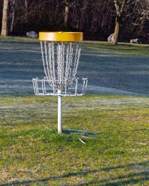 Disk golf sepeti sporları ve açık havada hobiler